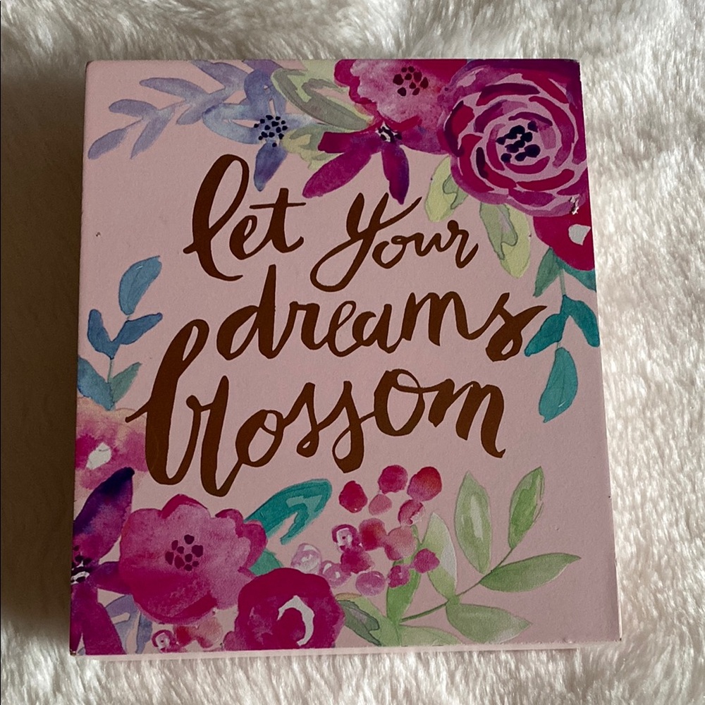 NWT “Clementine” Floral Inspirational Canvas Art 🌷